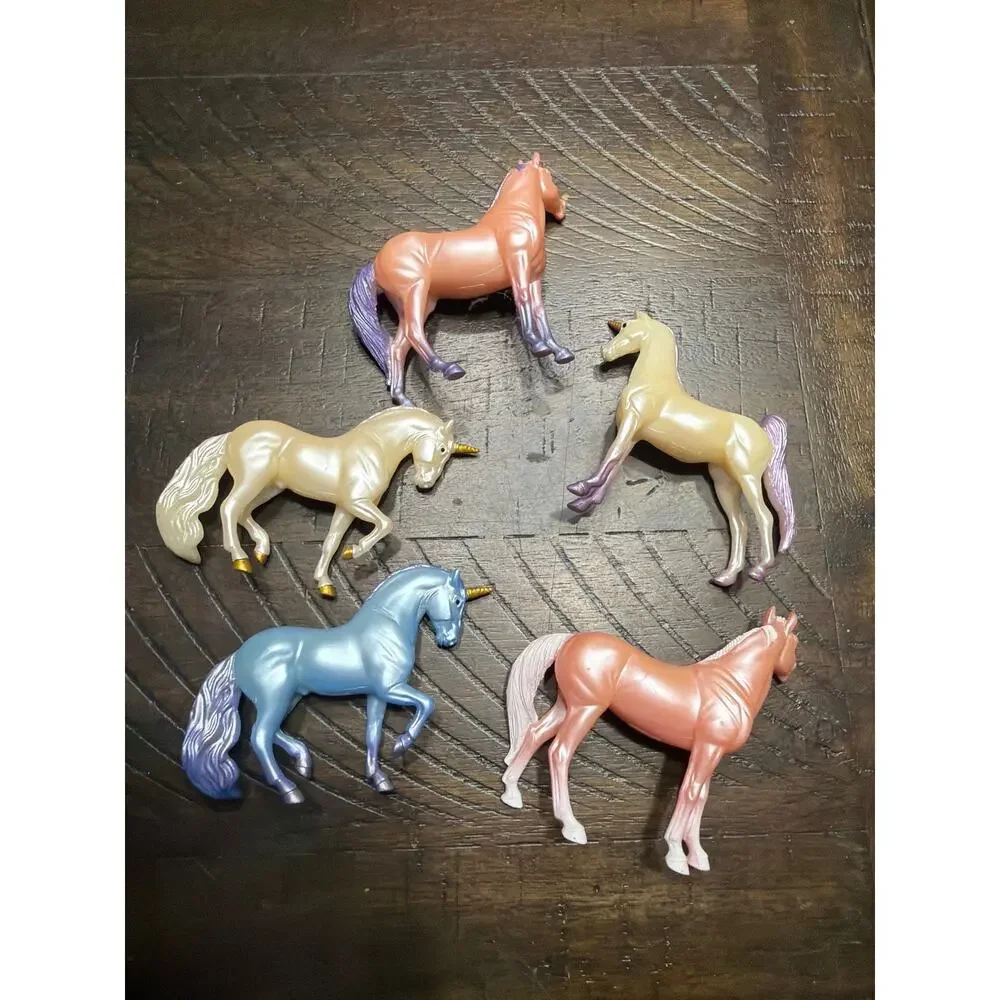 Breyer Unicorn Magic Wooden Stable Playset w/ 5 Colorful Miniature Unicorns